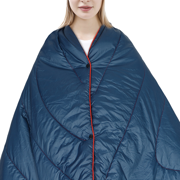 Waterproof Camping Puffy Blanket Synthetic Down Filling 